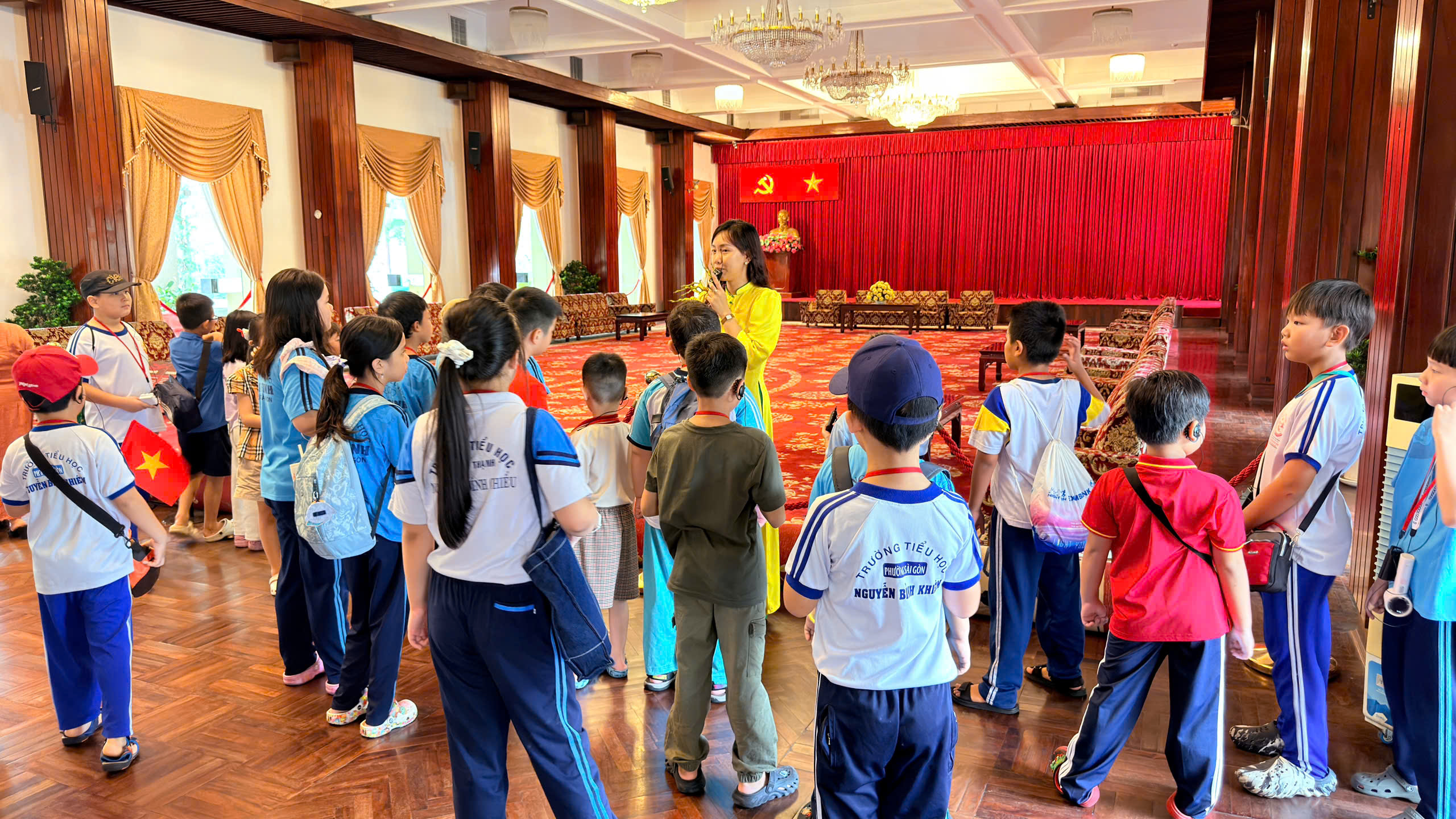 KHÁM PHÁ DI SẢN CÙNG HỌC SINH TRƯỜNG TIỂU HỌC HÒA BÌNH